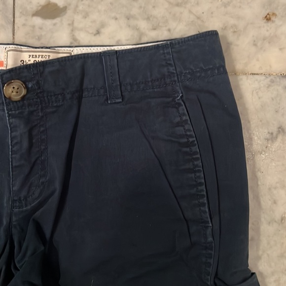 Perfect 3 1/2 Shorts - Picture 3 of 5